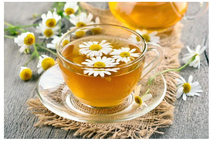 چگونه از گل بابونه چای تهیه کنیم؟ چگونه از گل بابونه چای تهیه کنیم؟
