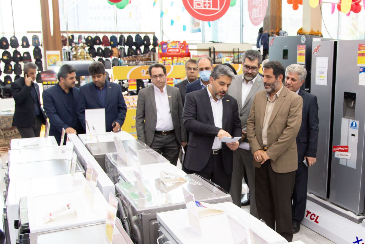 بازدید معاون خدمات شهری شهرداری تهران از فروشگاه شهروند بیهقی؛توسعه فروش لوازم خانگی در فروشگاههای زنجیرهای شهروند رونمایی شد. بازدید معاون خدمات شهری شهرداری تهران از فروشگاه شهروند بیهقی؛توسعه فروش لوازم خانگی در فروشگاههای زنجیرهای شهروند رونمایی شد.