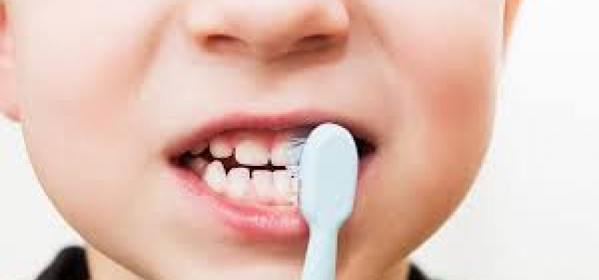 دانستنی‌هایی درباره مسواک و خمیردندان مناسب